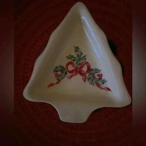 Christmas Tree international China dish 7 inch height 6 inch wide . Decorative - Picture 1 of 3